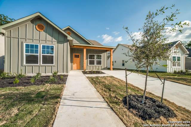 215 Belden Ave - Photo 1