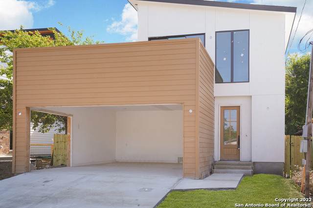 610 Hackberry - Photo 1