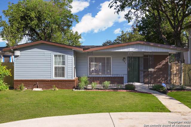 221 Harding Pl - Photo 1