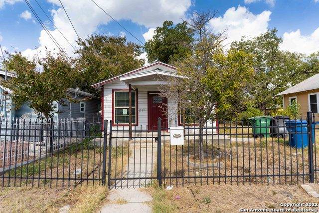 211 Bank St - Photo 1