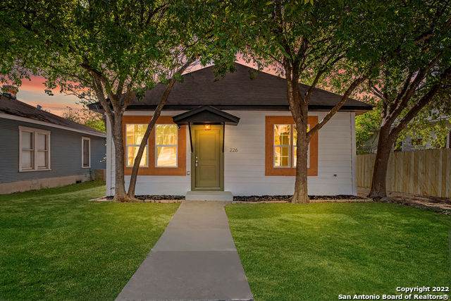 226 Porter St - Photo 1