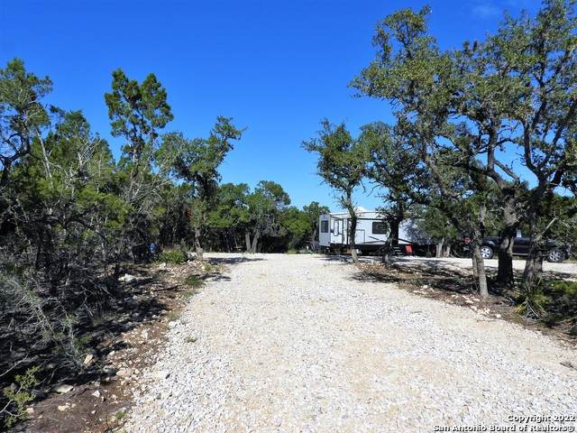 647 Peninsula Dr - Photo 1
