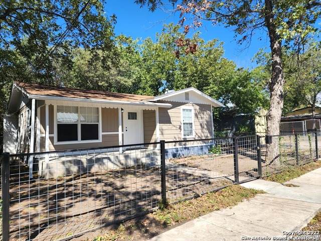 415 Riddle St - Photo 1