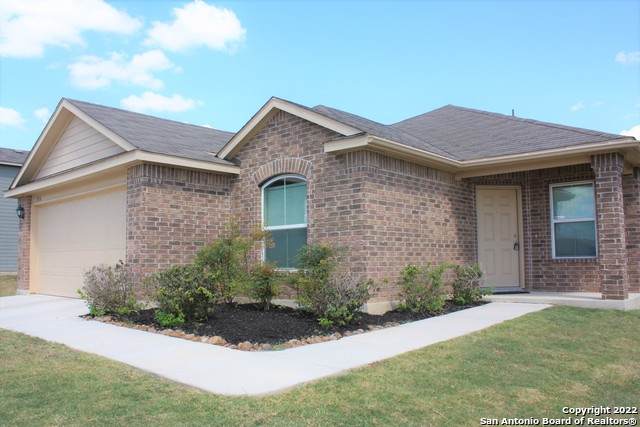 1016 Clarkston Dr - Photo 1