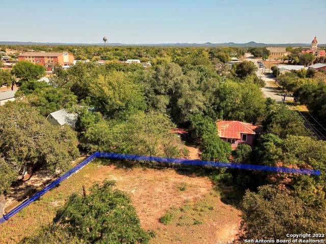 1003 Pecan - Photo 1