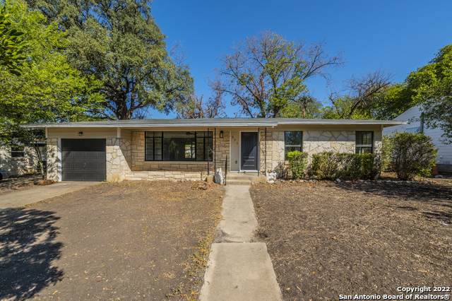 371 Sutton Dr - Photo 1