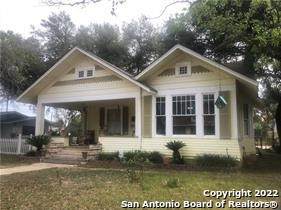 913 Camp St - Photo 1