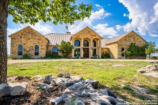 220 Carefree Trail N - Photo 1