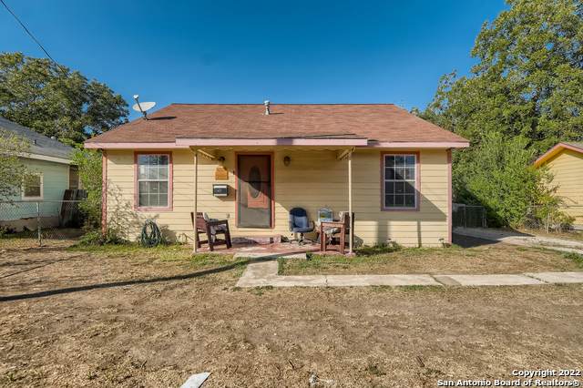 607 Southcross Blvd - Photo 1