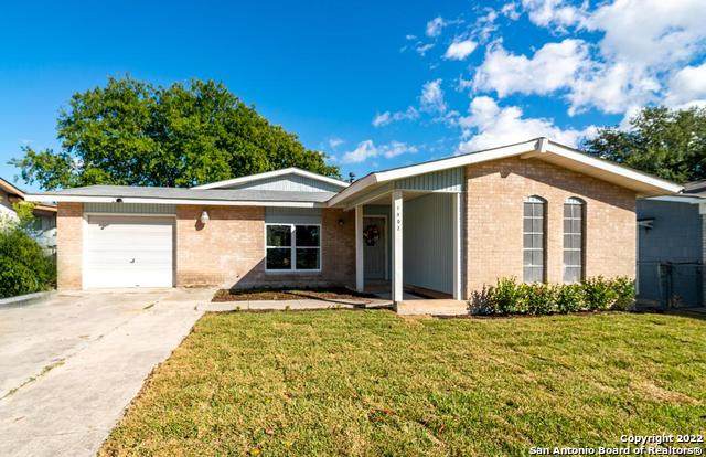 1402 Laven Dr - Photo 1