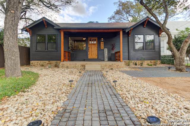 635 Camp St - Photo 1