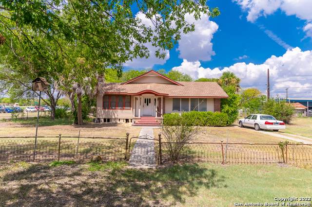 107 Strickland - Photo 1