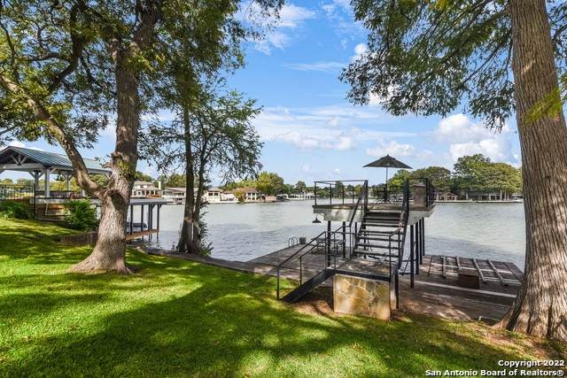 858 Lakeview Trail - Photo 1