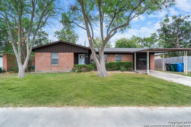 4806 Creekmoor Dr - Photo 1