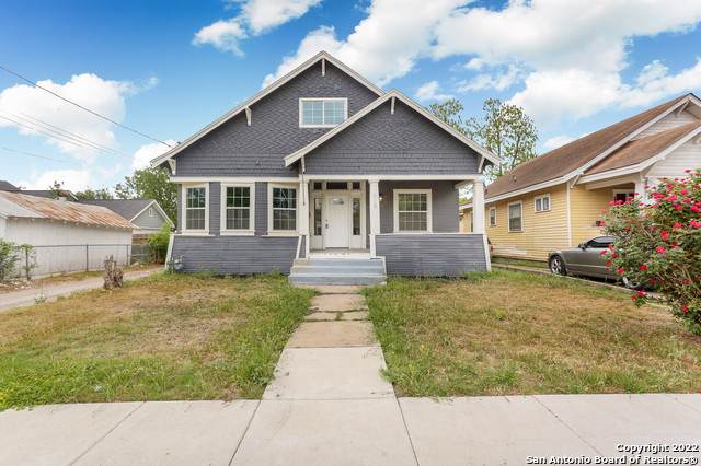 618 Saint James - Photo 1