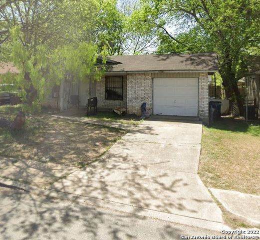 718 Lincolnshire Dr - Photo 1
