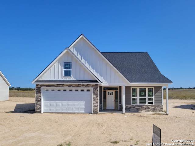 200 Turnberry Dr - Photo 1