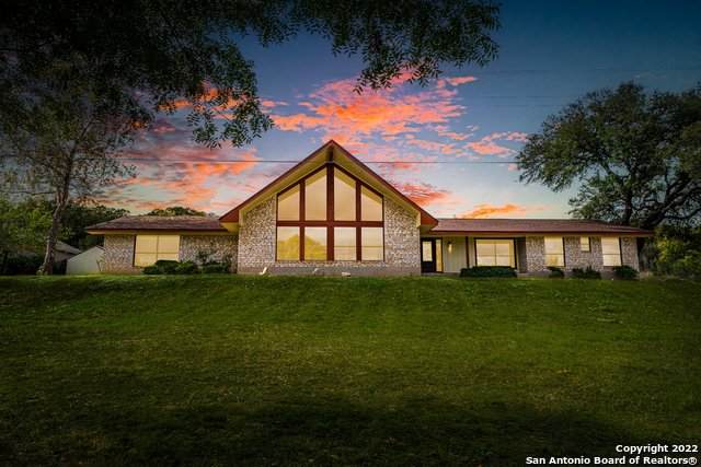 2044 Medina Hwy - Photo 1