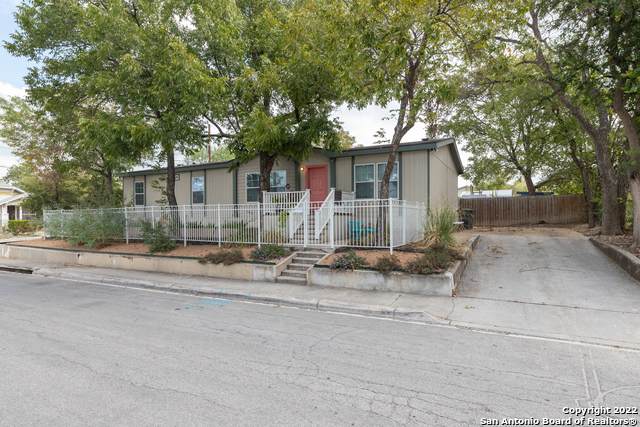 136 Agnes Dr - Photo 1