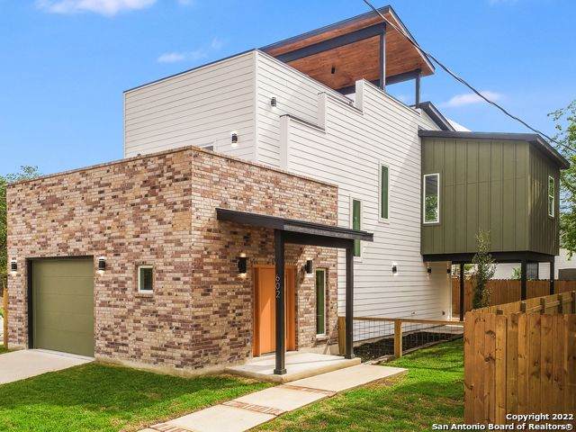 602 Hackberry - Photo 1