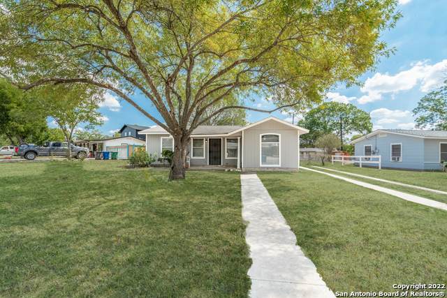 318 Pickwell Dr - Photo 1