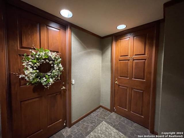 1 Towers Park Ln - Photo 1