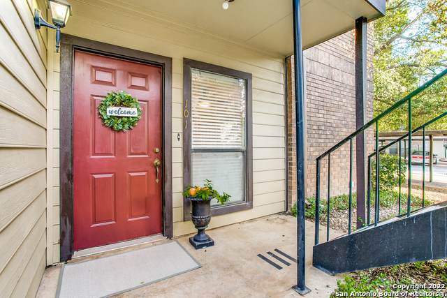 2542 Babcock - Photo 1