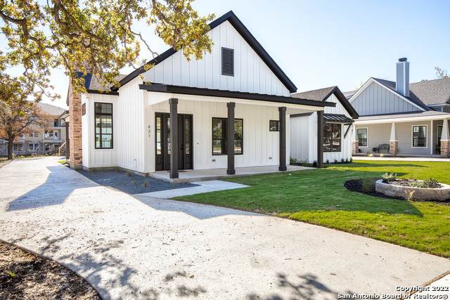 431 Bandera Rd - Photo 1