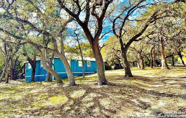 2552 Avenue M - Photo 1