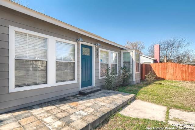 932 Halliday Ave - Photo 1
