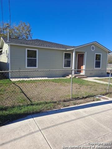 979 36TH ST - Photo 1