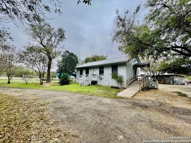 310 County Road 6842 - Photo 1