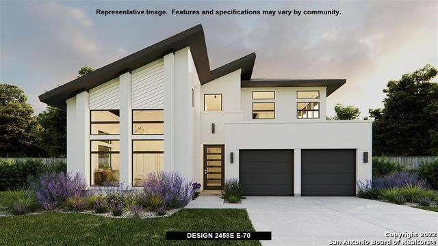 307 Navarro - Photo 1