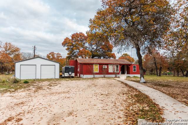 107 Flores Oaks Dr - Photo 1