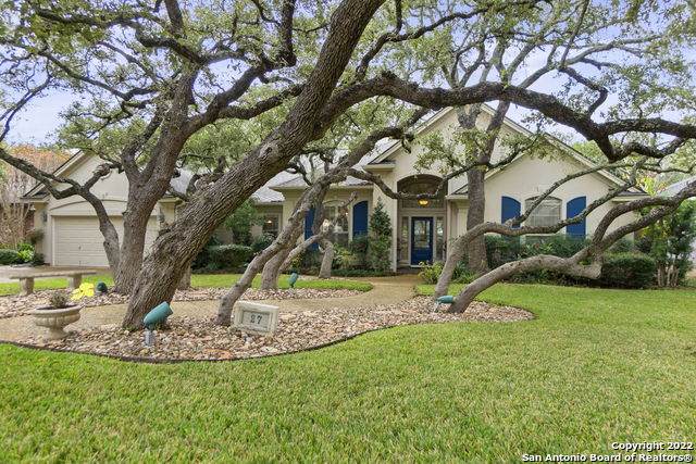 27 Inwood Bluff - Photo 1