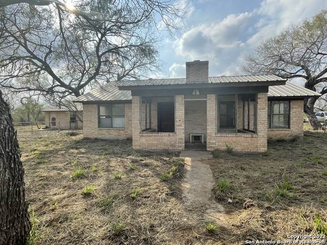 402 5TH ST - Photo 1