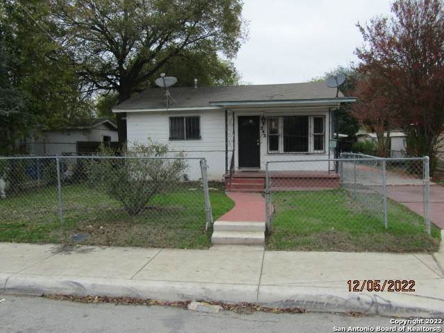 343 Leroux St - Photo 1