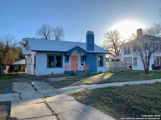 1606 Mulberry Ave - Photo 1