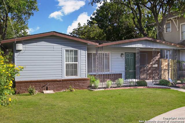 221 Harding Pl - Photo 1