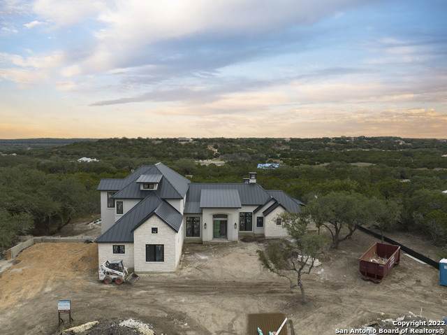 1621 Paradise Pkwy - Photo 1