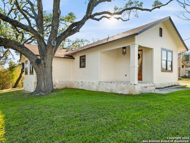 325 E Street - Photo 1