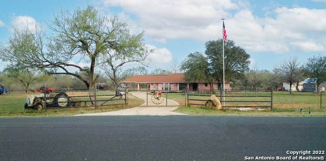 231 Indian Sunset Dr - Photo 1
