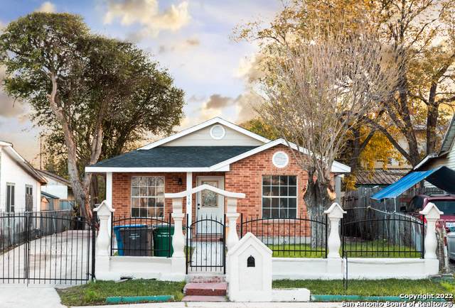 2110 Laredo St - Photo 1