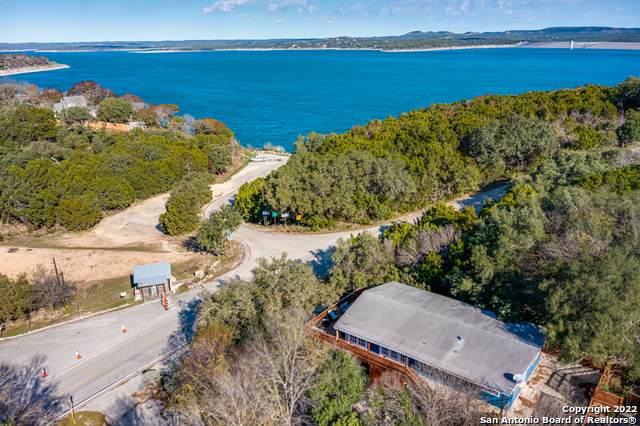 574 Skyline Dr - Photo 1