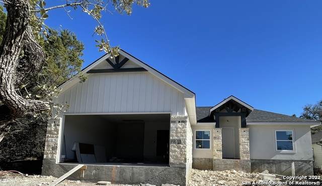 860 Canyon Trace - Photo 1