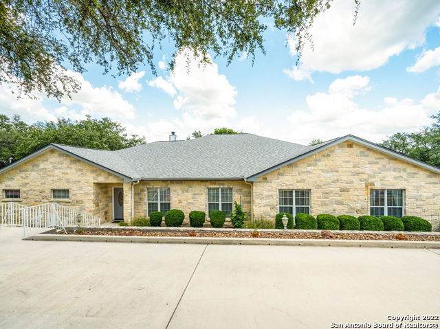 9810 Scenic Hills Dr - Photo 1
