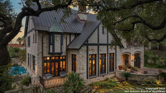 306 Hermosa Dr - Photo 1