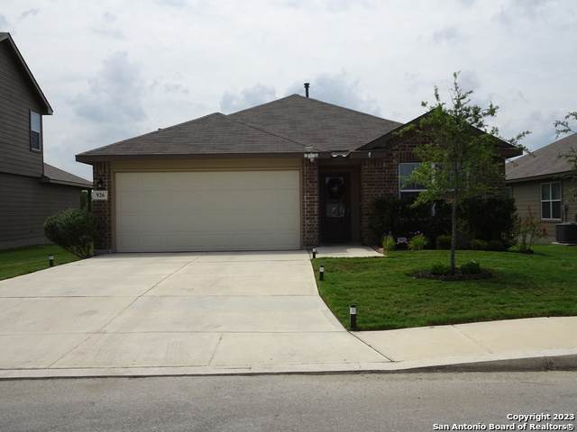 926 Hagen Way - Photo 1