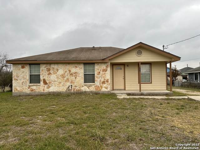 347 Amires Pl - Photo 1