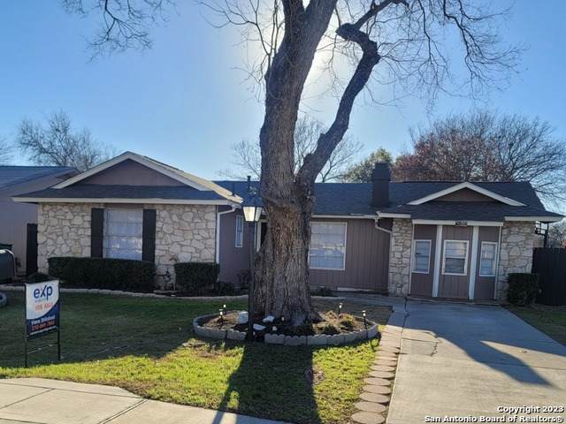 103 Ash Dr - Photo 1